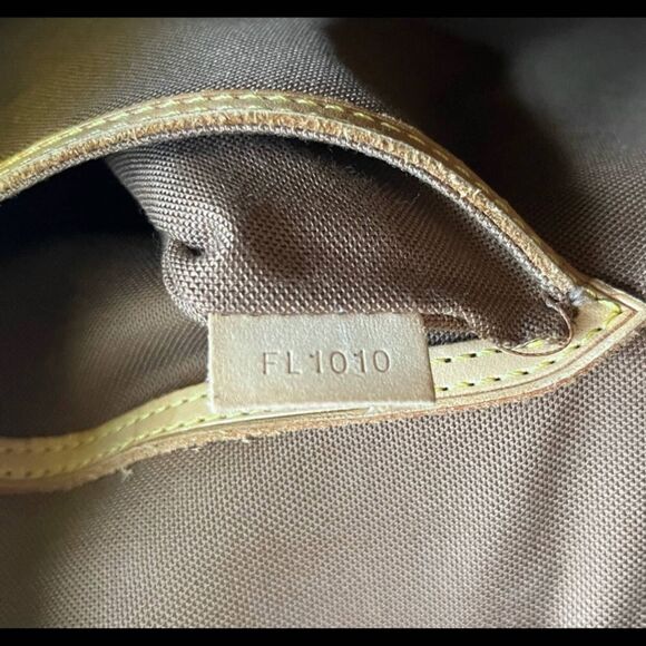 Louis Vuitton Monogram Alma PM1996 Collection  No Dust Bag - Picture 10 of 16